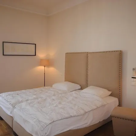 Apartment Grand Palais 4p Bob1309